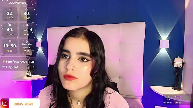 XXX chat uživo modela MiaaCarter_