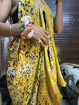 LOVE4GIRL লাইভ XXX চ্যাট