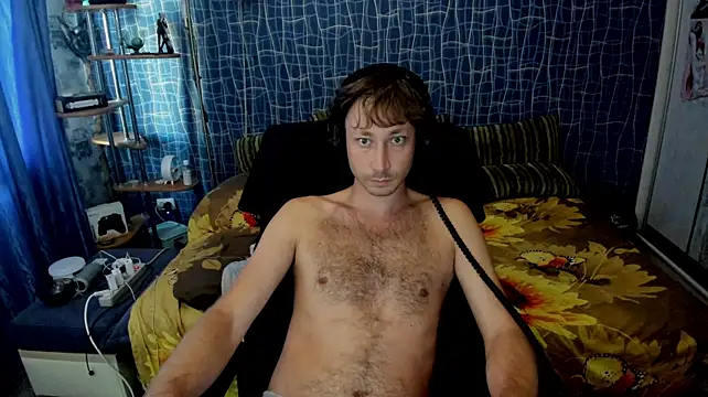 Show modela CuteBoy228 na web-kameri