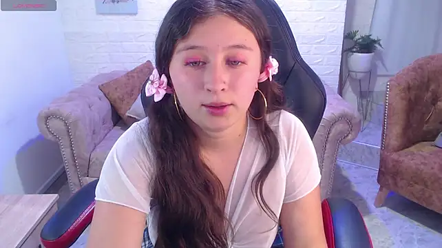 perlaa_tk's Live XXX Chat