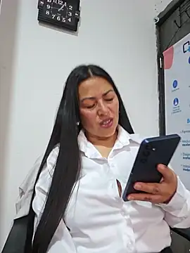 הופעת וובקאם של JustSamantha_
