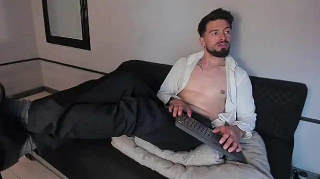 Liam_ashford live XXX chat