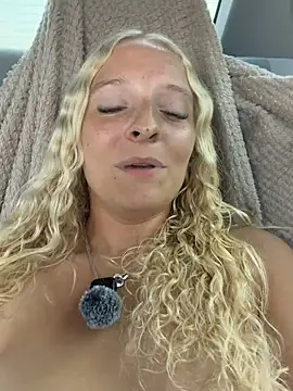 Sophie_cute06: διαδικτυακό σόου στην κάμερα