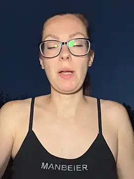 RussianGirls_ Pertunjukan Webcam