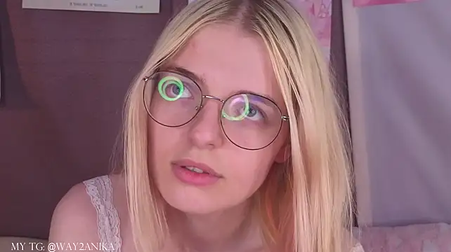 Chat +18 de AnikaSparks ao vivo