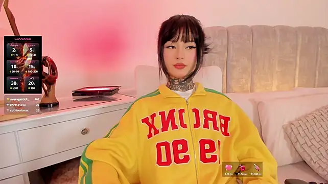 Živý XXX chat doll__bella