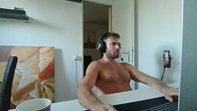 alpha-hunk Live XXX-Chat