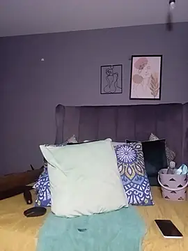 RealMsPEARLsEXY69 élő XXX-chatje