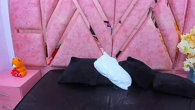 XXX chat uživo modela CataleyaLars20