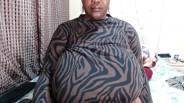 CHOCOLATEDARKBUSTYX Live XXX-chat
