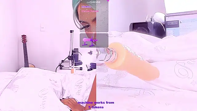 revy_blacck's Live XXX Chat