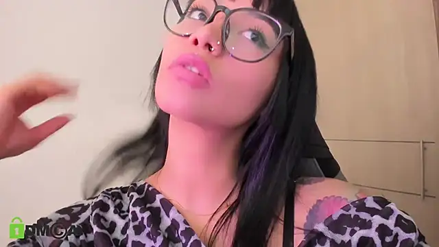 alice-rausing Adlı Modelin Canlı XXX Sohbeti