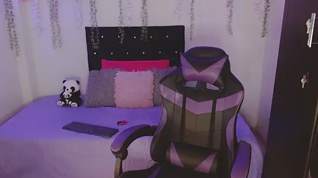 Lyaa_sweet1's Webcam Show