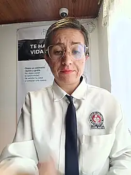 Chat +18 de Valentina--1 ao vivo
