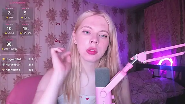Cutie_Bambi Adlı Modelin Web Kamerası Şovu