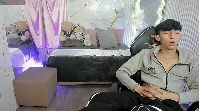 ETHANN_TAY1のウェブカメラショー