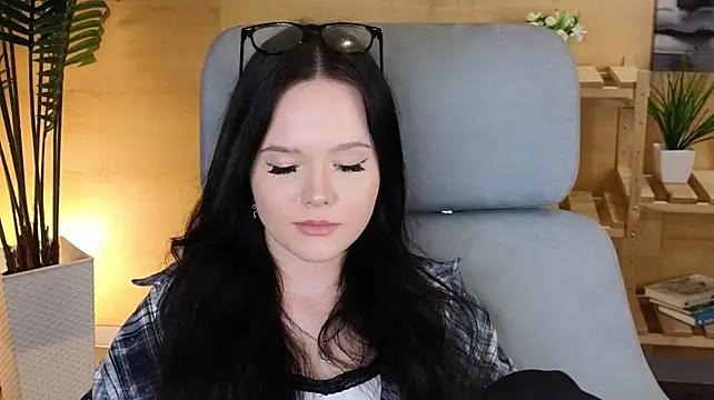 GlaydsShuffield Webcam Show