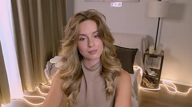RozzitaBedberry Adlı Modelin Canlı XXX Sohbeti