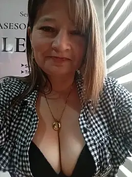 KAREN--03's Live XXX Chat