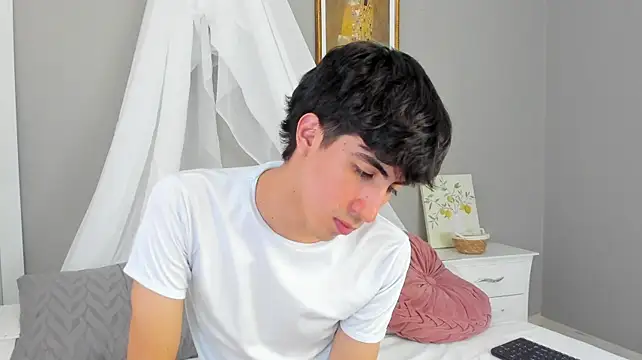 Chat XXX en directo de Tanjiro_Azui