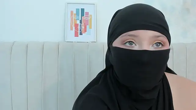XXX chat uživo modela Maysanoor