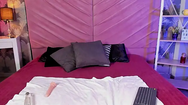 eloisa_moorgan Adlı Modelin Canlı XXX Sohbeti
