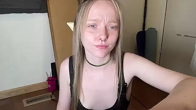 צ'אט XXX בשידור חי של ElfGirlAna