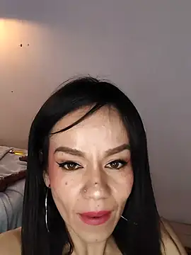 brandi_bae1 Adlı Modelin Canlı XXX Sohbeti