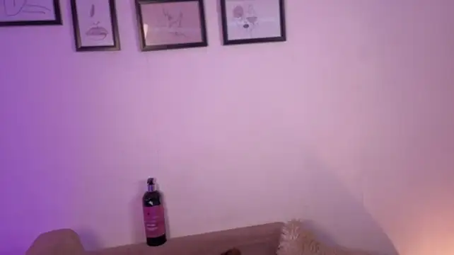 Chat +18 de Pamela_tomas ao vivo