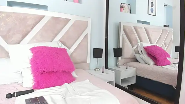 Raquel_moore's Webcam Show