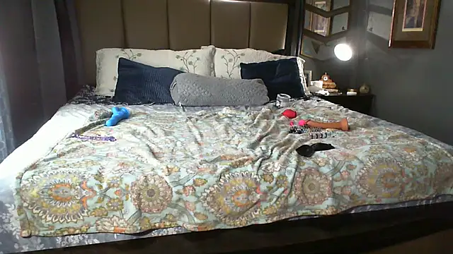 CeceilaMoon's Webcam Show