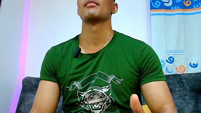 Smith_Fitness Chat XXX in diretta