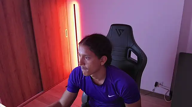 Liam_V Show in webcam