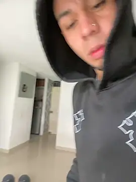Chat XXX ao vivo de Taylor_DiamondBoy