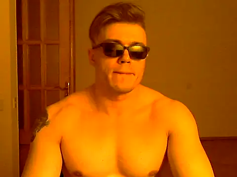 thuglife26 Adlı Modelin Canlı XXX Sohbeti