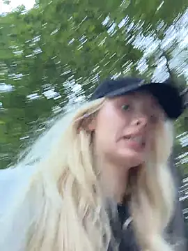PollyDollyn Webbikameraesitys