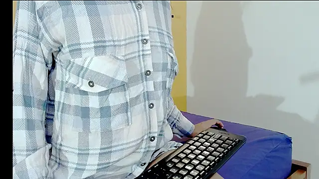 הופעת וובקאם של skinnycaroline18