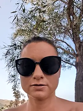 Samira-Summer live XXX chat