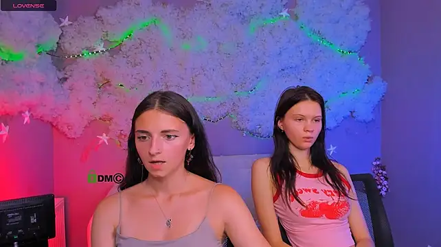 caroline_honeyy – Kamerová šou