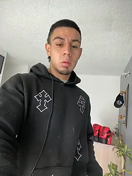 Czat XXX na żywo – Taylor_DiamondBoy
