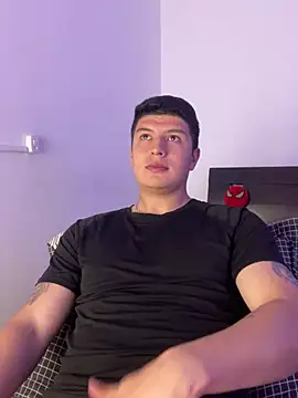 Goldenknight33 Webcam-Show