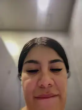 Issane_Peru Chat XXX in diretta