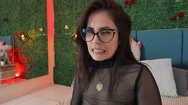 Linagh_'s Live XXX Chat