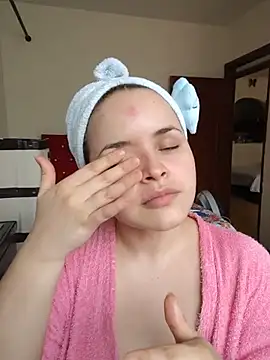 XXX chat uživo modela SeleneLuminari8