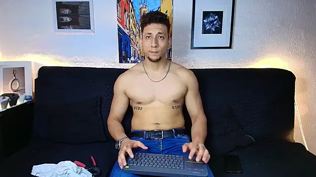 Show de SR_EMILIOCUM na webcam