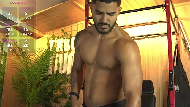Reik_Vonn's Live XXX Chat