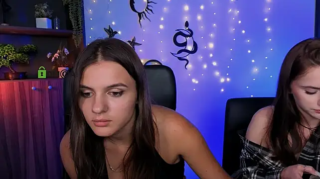lisa_dark_ Chat XXX in diretta