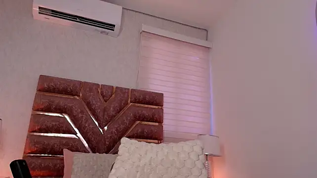 sofia_go_'s Live XXX Chat