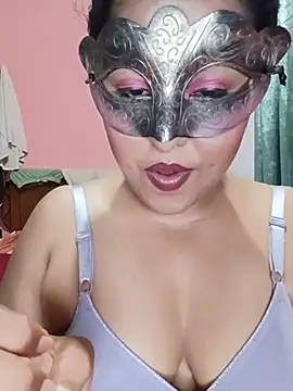 Maskedcurves Chat XXX in diretta