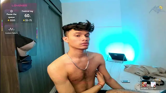 Živý XXX chat AlexxxGod